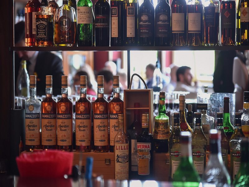 VINERIA Hochzeitslocation in Nürnberg – ehemalige Möbelmanufaktur – DER Hochzeitsfotograf